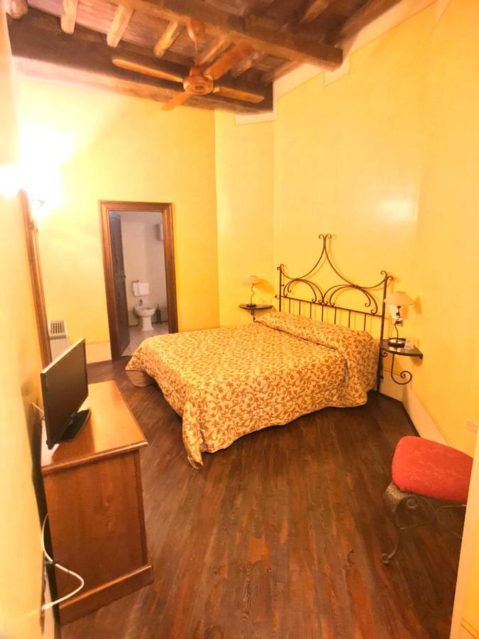 Camere Della Vecchia Posta Треві Екстер'єр фото