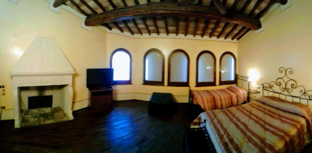 Camere Della Vecchia Posta Треві Екстер'єр фото